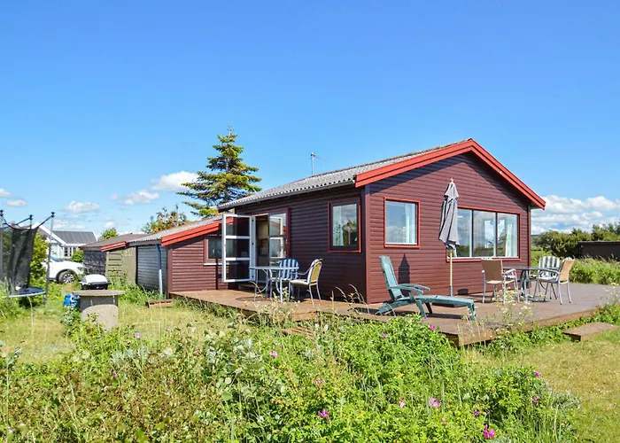 Three-bedroom In Karrebaksminde *